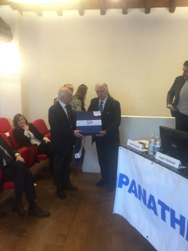 Micheletti premia Santini